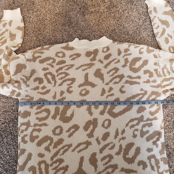 Vestidos Ladies  Khaki White Leopard Print Oversized  Crew Neck Sweater sz Med - Picture 9 of 13